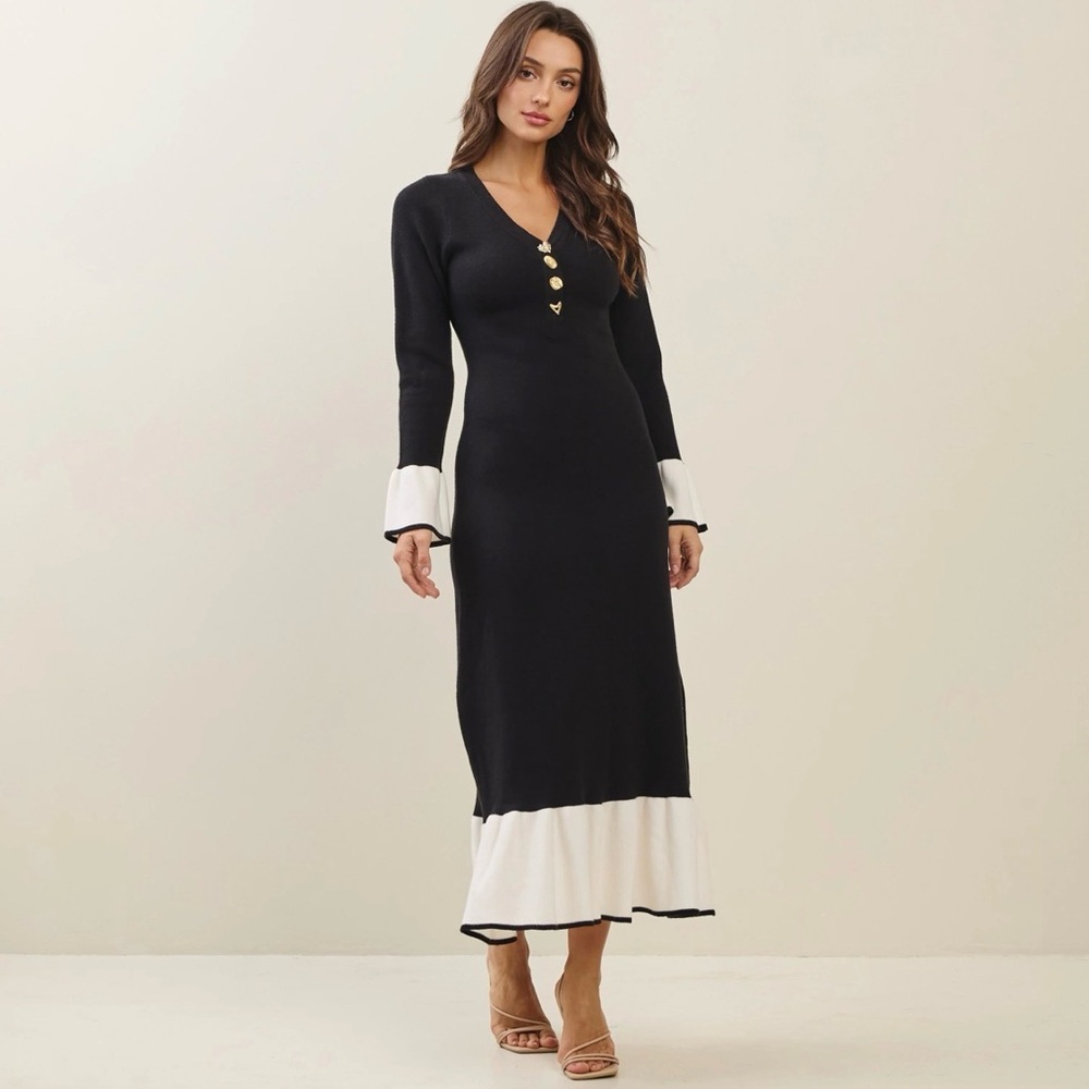 Boutique Black & White Colorblock Knit Midi Dress – Gold Button Detail